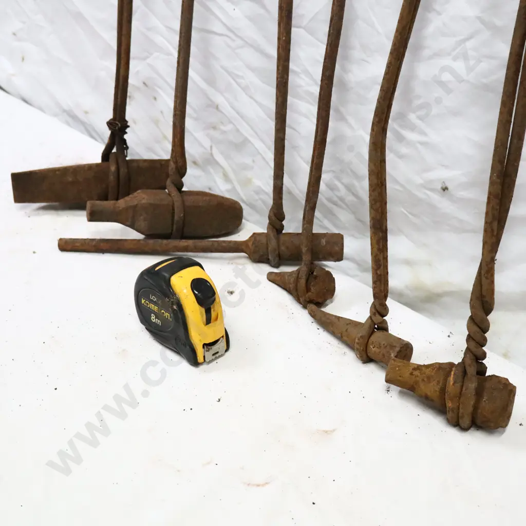 Black Smith Tools x 6 Image 1++