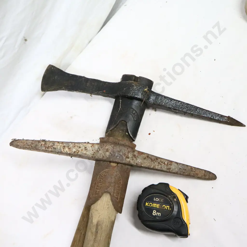 Early Handypick Limited Pick Axes x 2 Image 1++