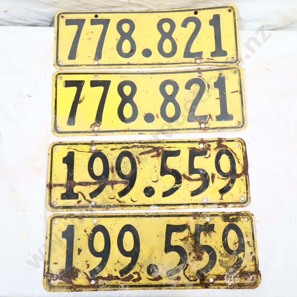 2 x License Plate Pairs 1961 - 1963 Image 1++