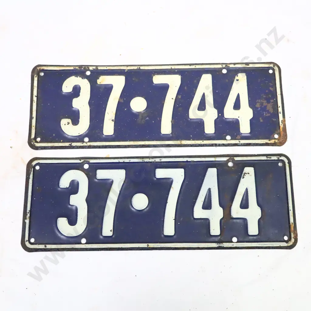 License Plate Pair 1929 - 1930 Image 1++