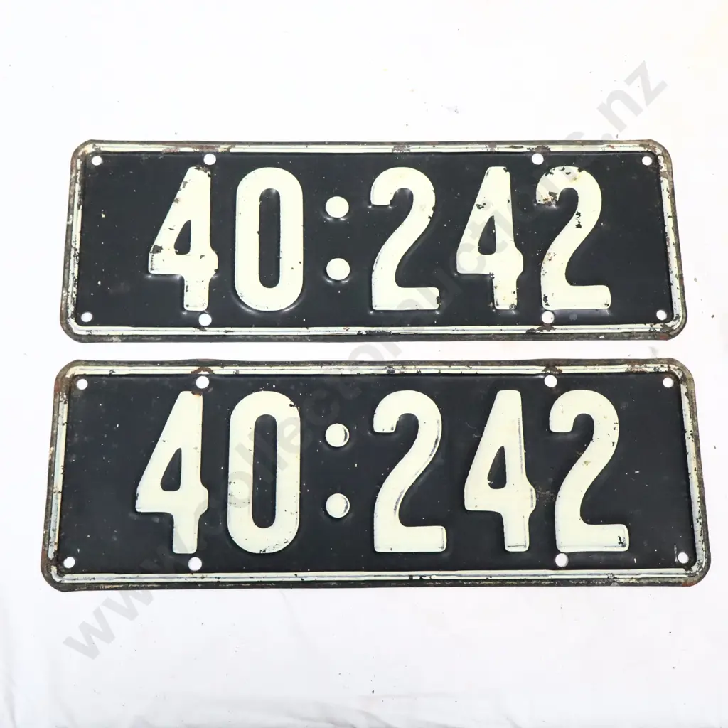 License Plate Pair 1930 - 1931 Image 1++