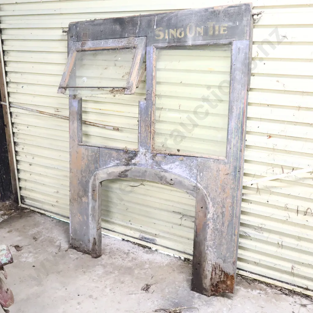 Early Veteran Truck Cab  Image 1++