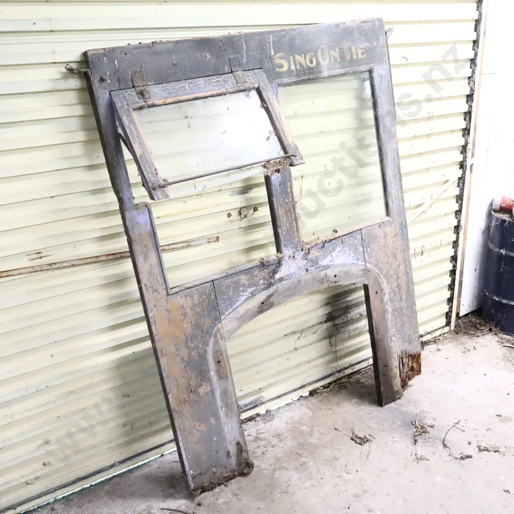 Early Veteran Truck Cab  Image 1++