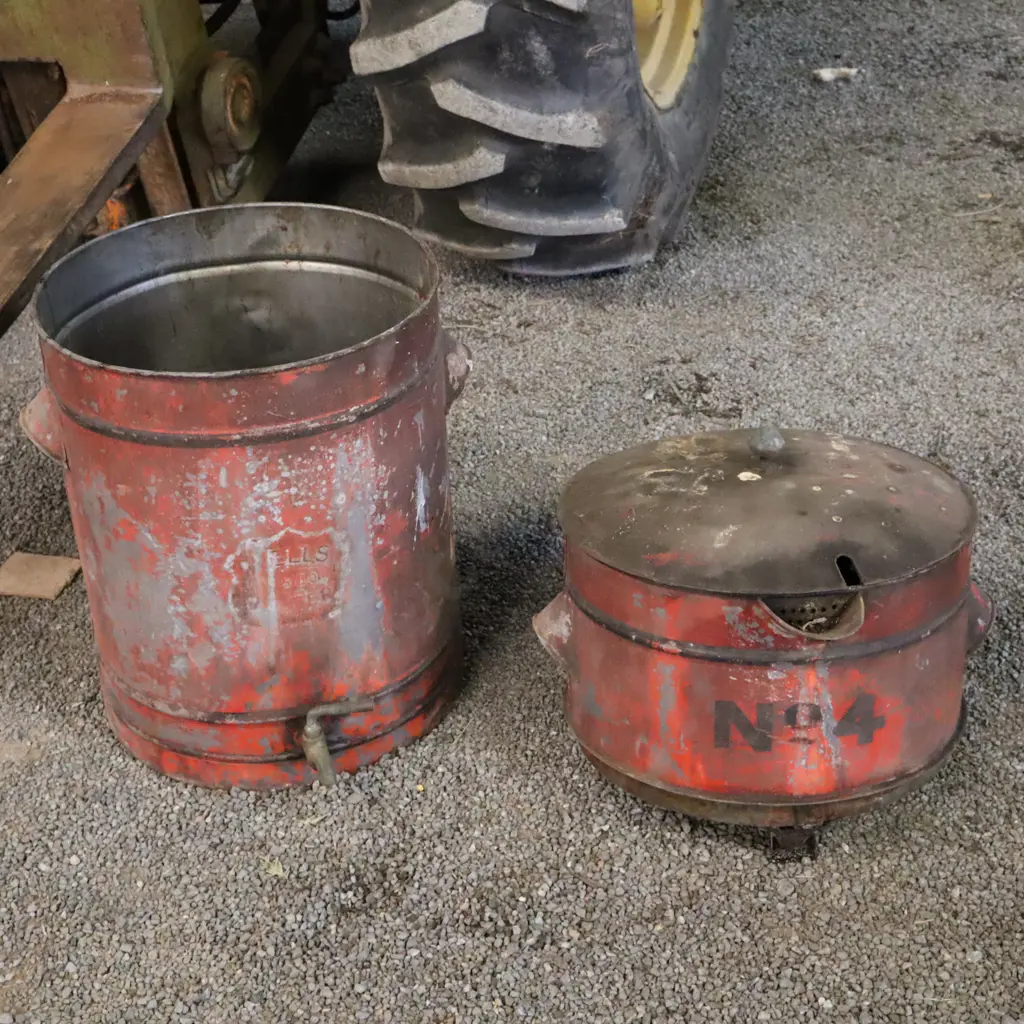 Antique Oil Cleaner/Filter  Image 1++