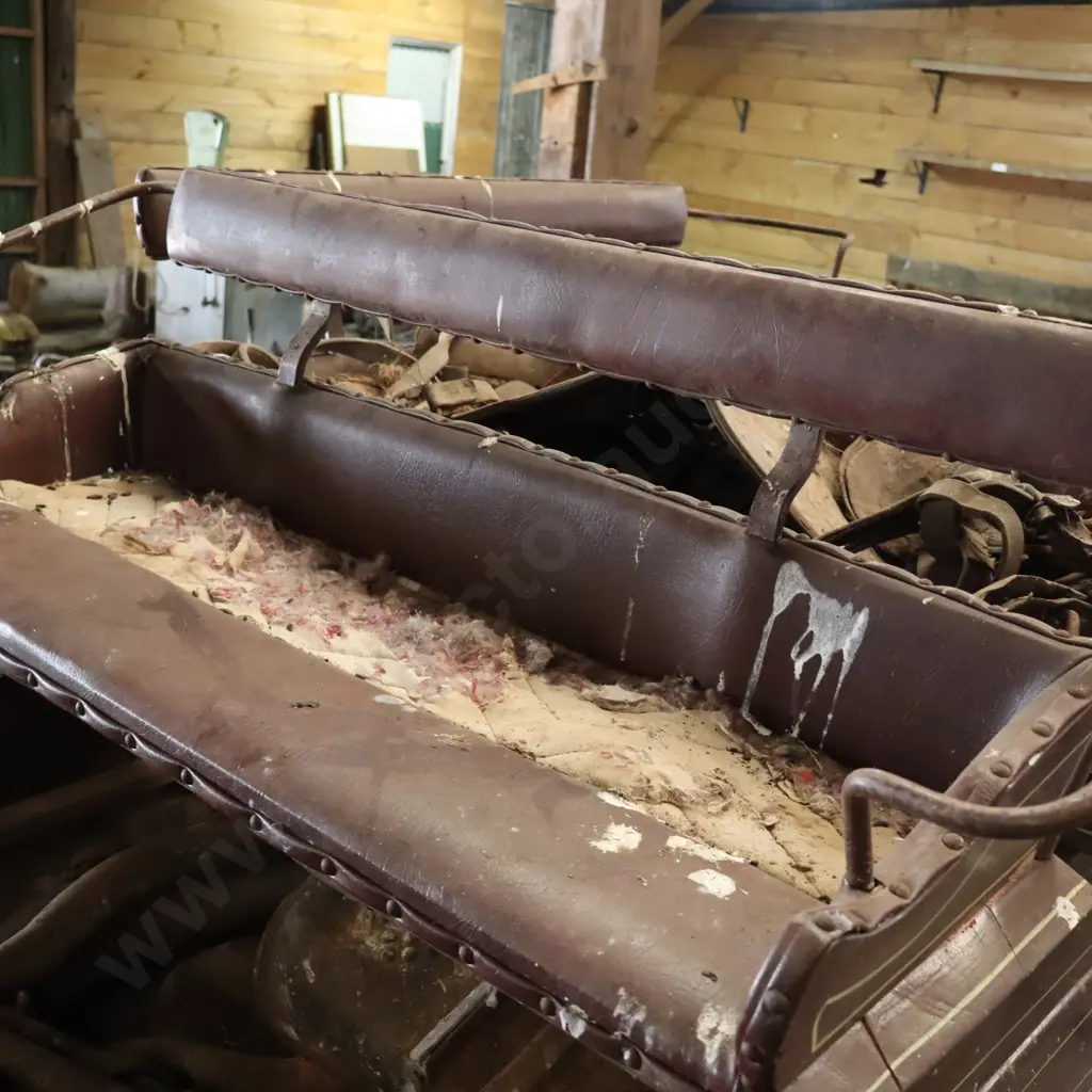 Antique Horse Drawn Coach Image 1++