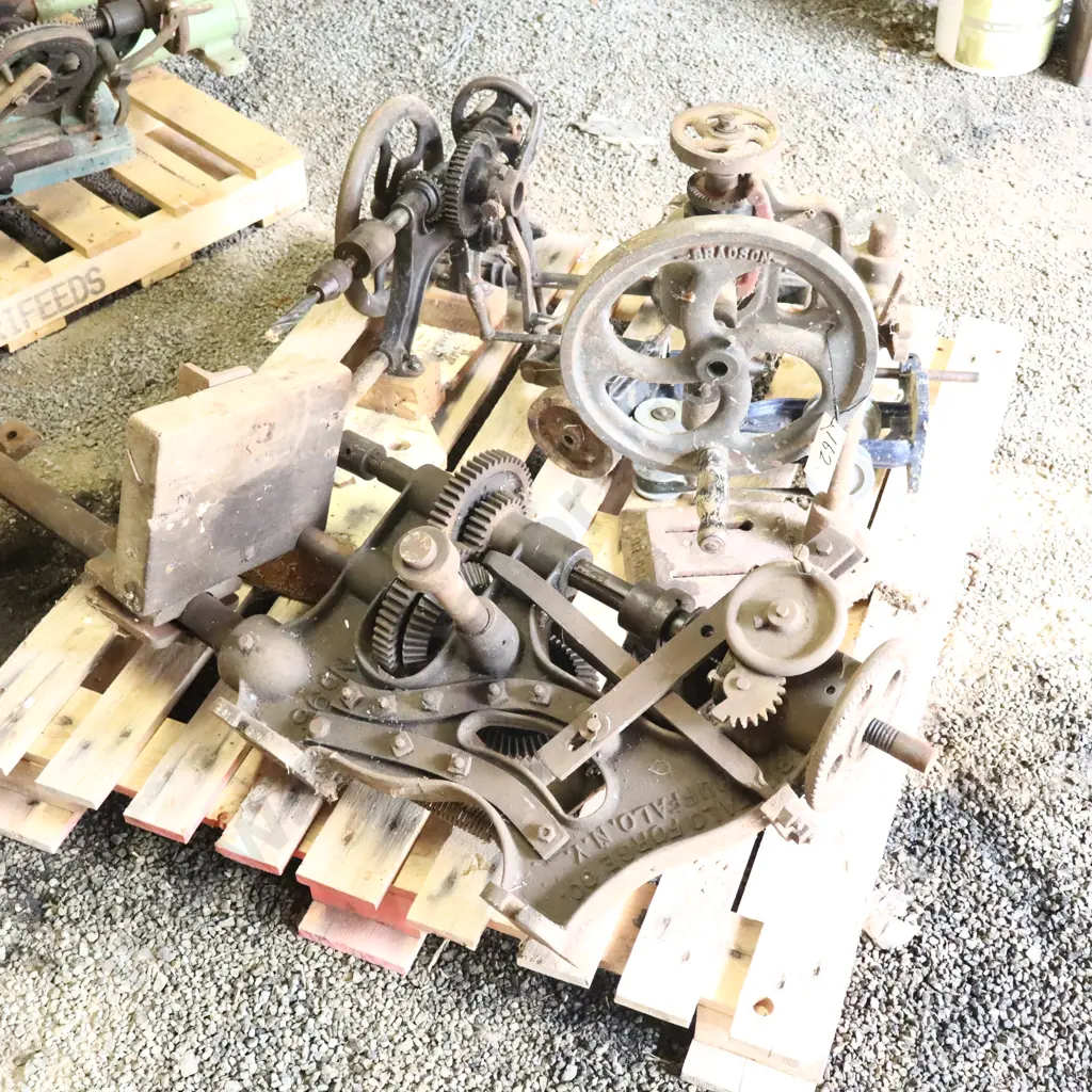 Pallet Drill Presses Image 1++