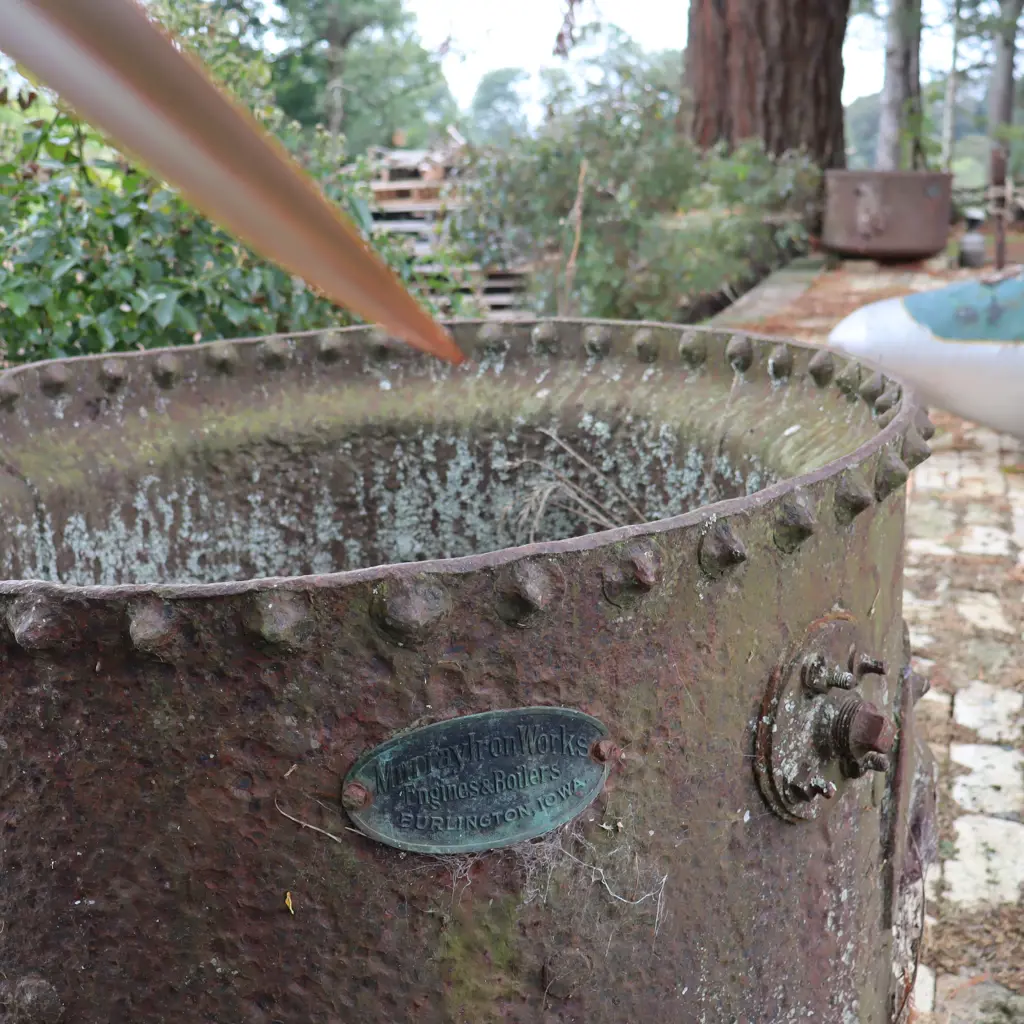 A Pair Of Murray Iron Works, Iowa Cast Iron Boilers For Planters Image 1++