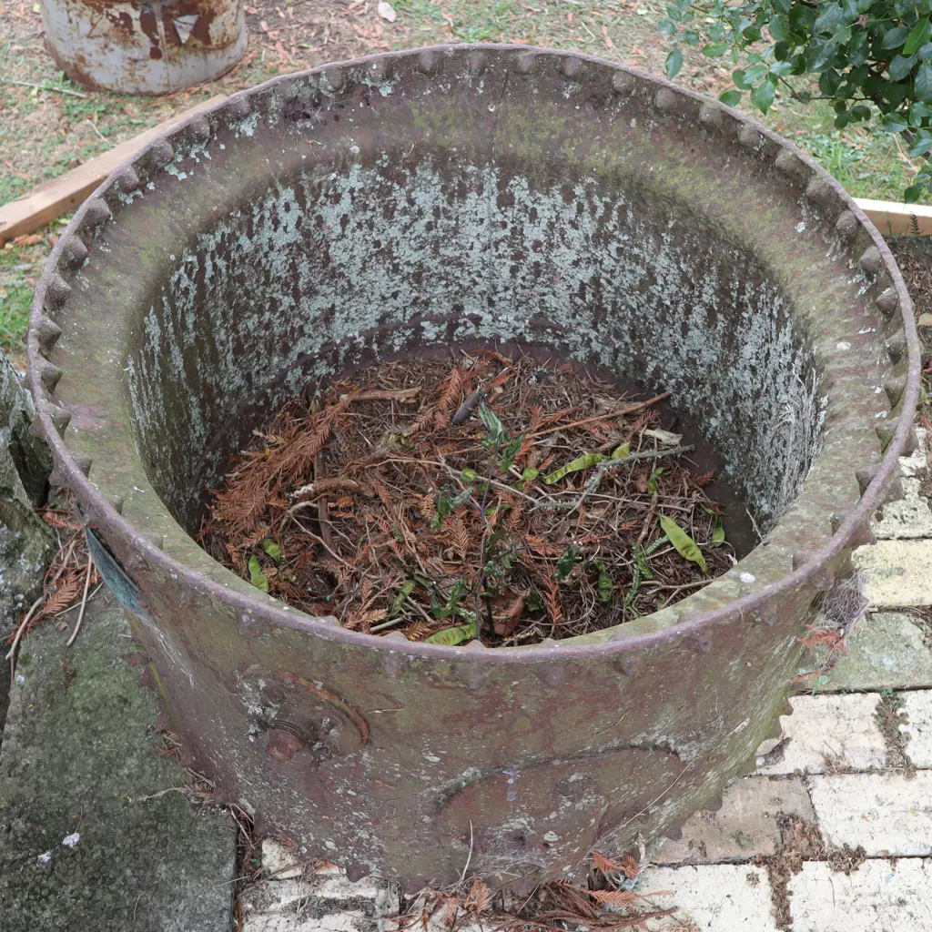 A Pair Of Murray Iron Works, Iowa Cast Iron Boilers For Planters Image 1++