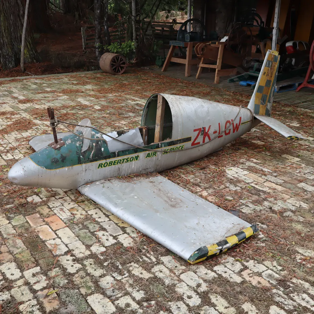 Robinsons Air Service Fuselage Made For Hamilton Christmas Parade In The 1950s Image 1++