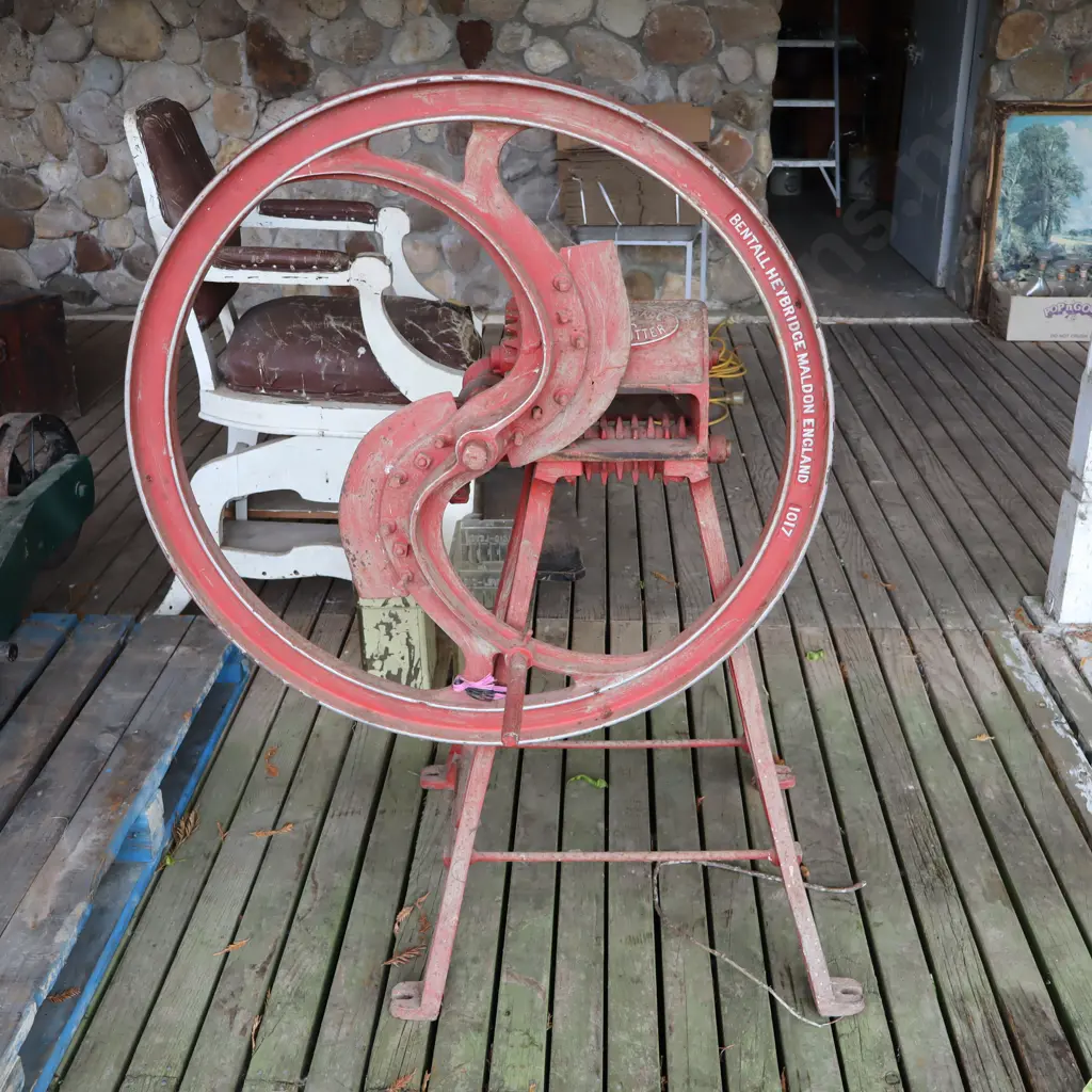 The Bentall CDA Cast Iron Chafe/Hay Cutter Image 1++