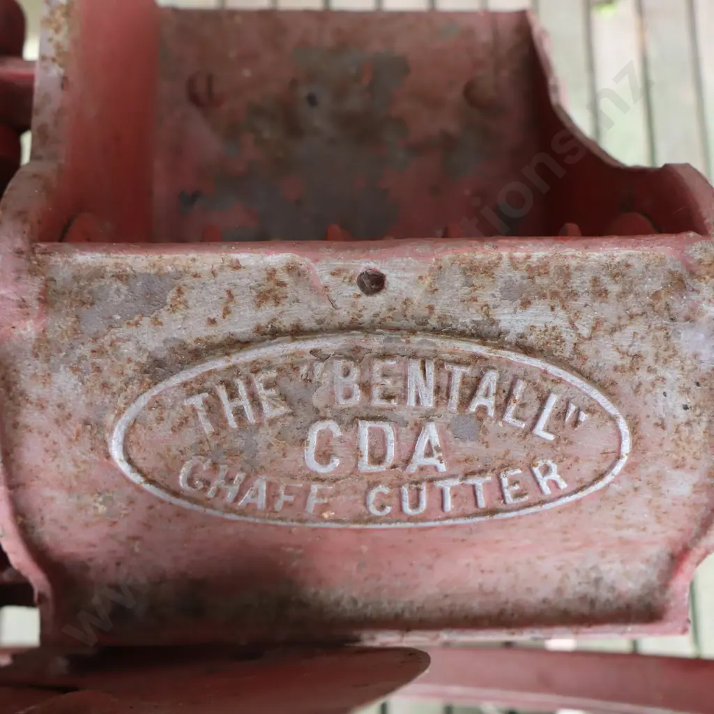 The Bentall CDA Cast Iron Chafe/Hay Cutter Image 1++