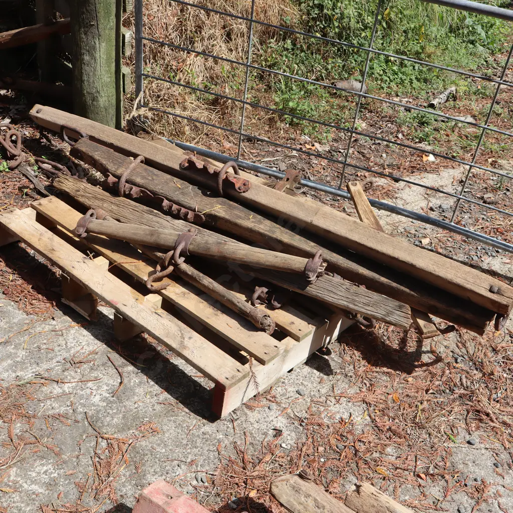 Pallet Swindle Trees Image 1++