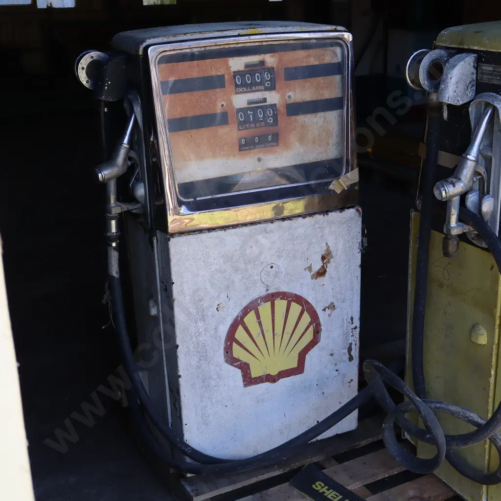 Avery Hardoll Shell Petrol Bowser White Image 1++