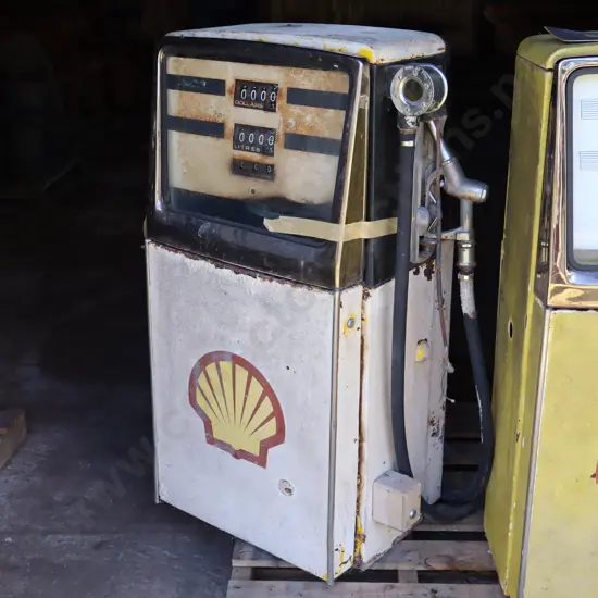 Avery Hardoll Shell Petrol Bowser White