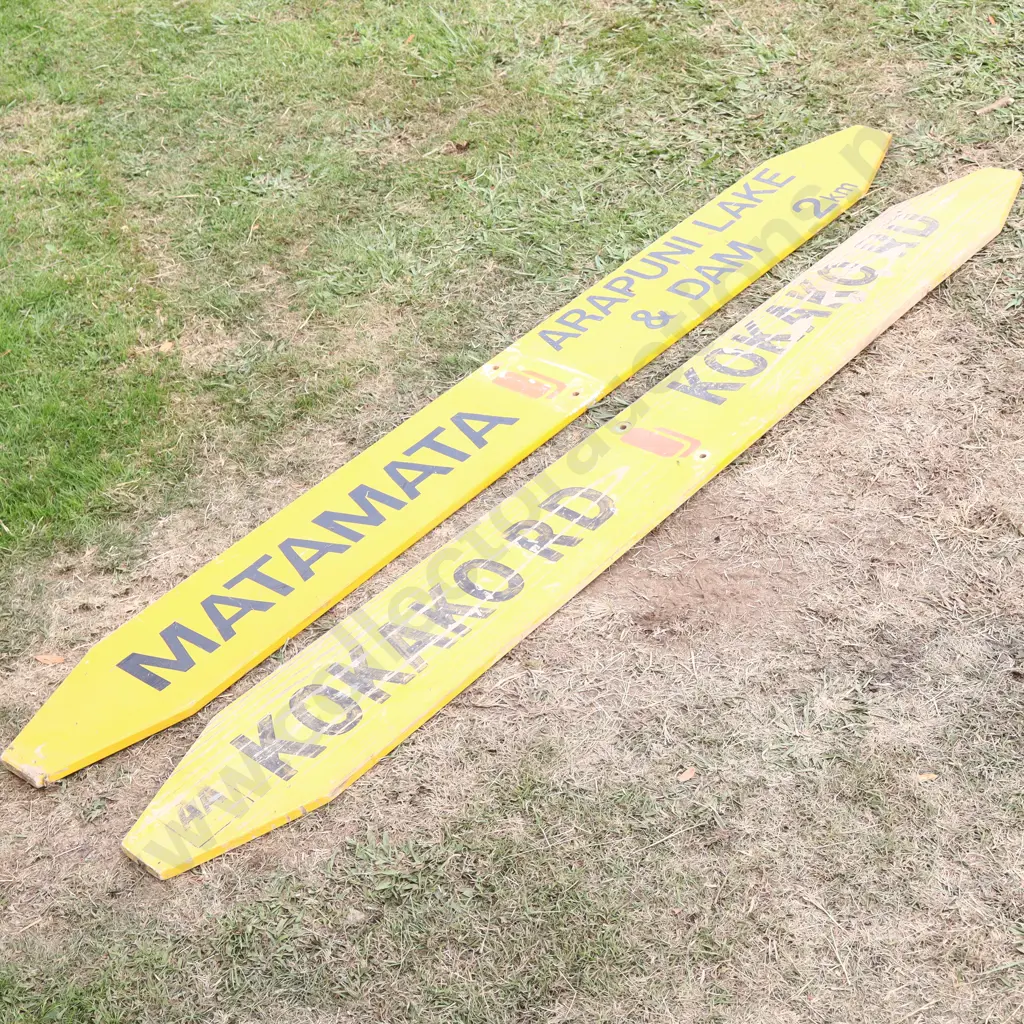 AA Signs x 2. Doubles. Image 1++