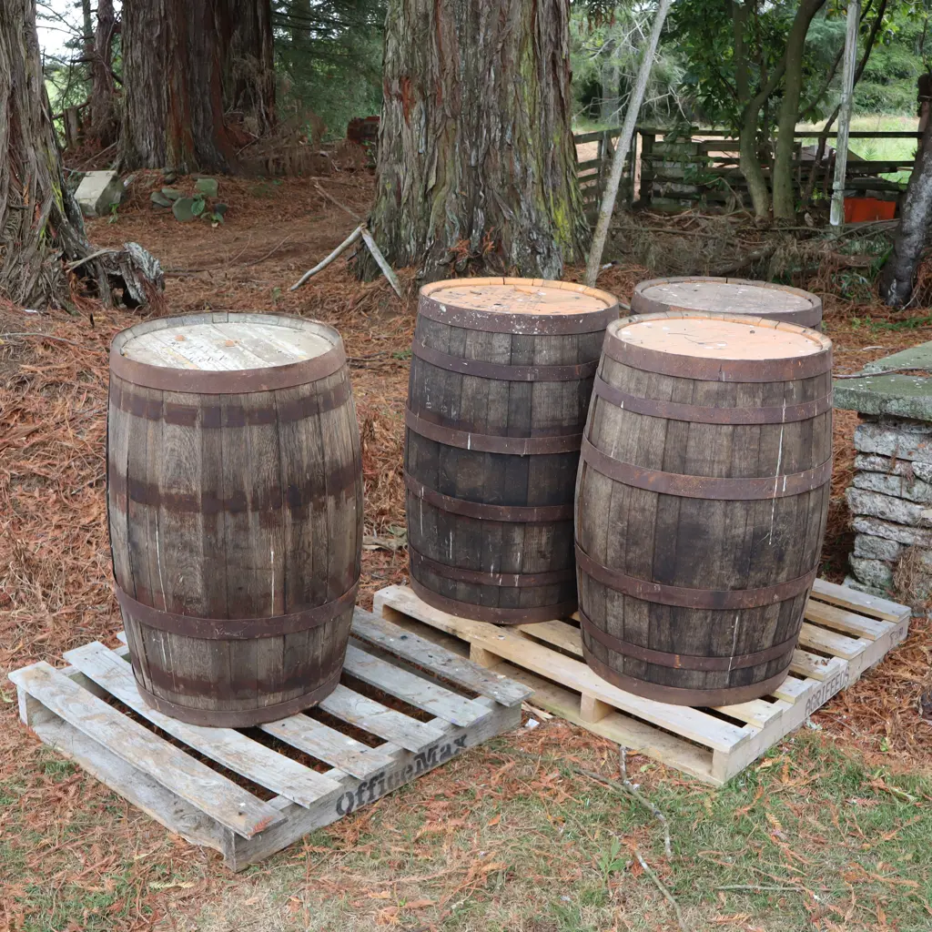 4 x Barrels Image 1++