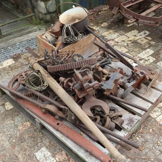 Pallet Scrap. LARGE Spanners Ect.