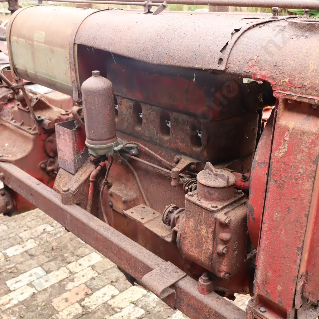Early Farmall Tractor For Restoration Image 1++