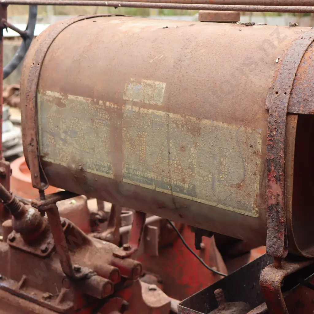 Early Farmall Tractor For Restoration Image 1++