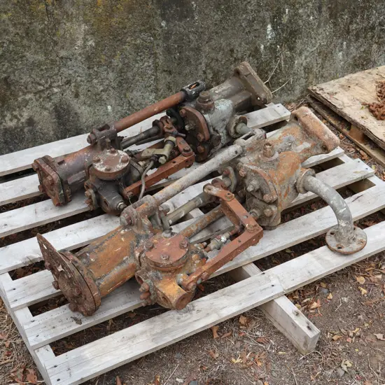 Pallet. 2 x Steam Pumps