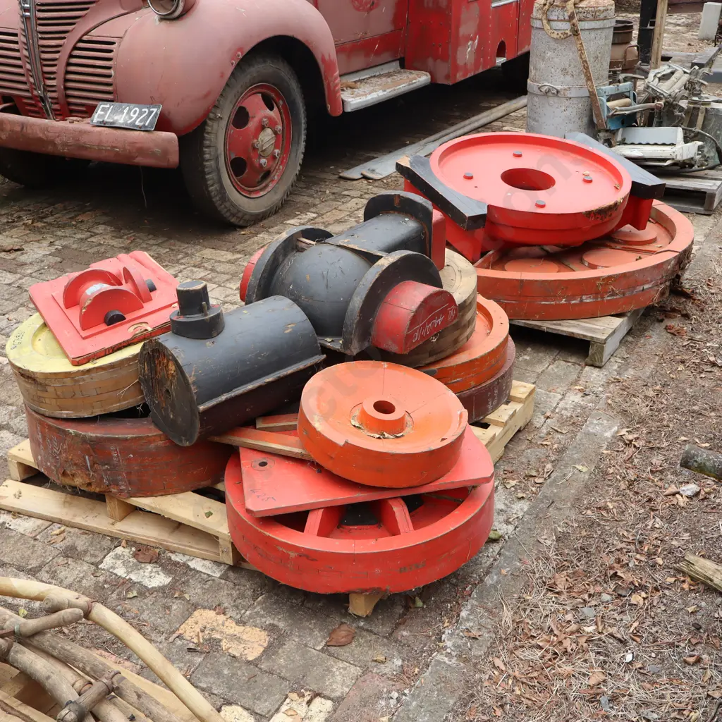 2 x Pallets. Pattern Moulds From A n G Price in Thames  Image 1++