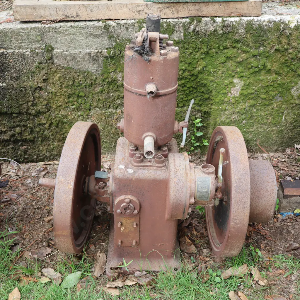 Super Masport Stationary Engine. 53cm Flywheels. Image 1++