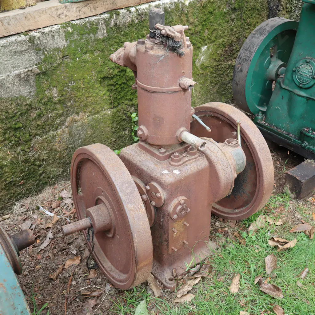Super Masport Stationary Engine. 53cm Flywheels. Image 1++