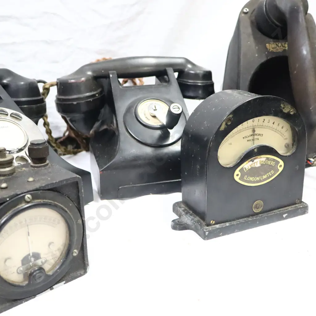 4 X Telephones, 2 x Gauges. Image 1++